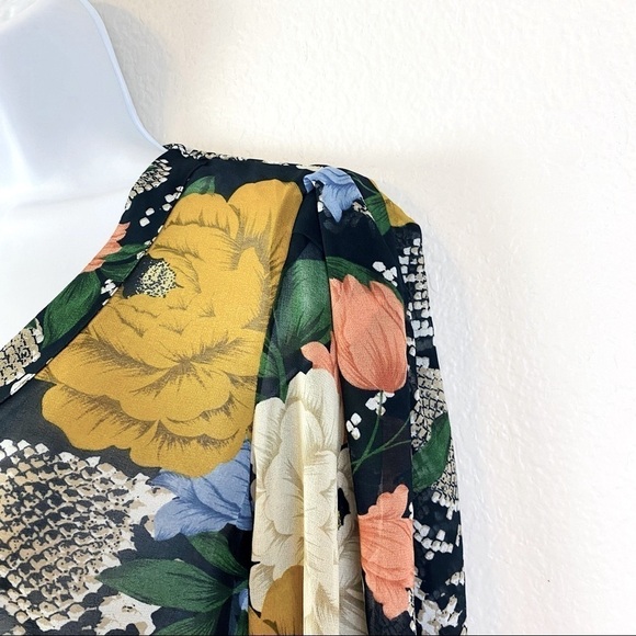 CAbi Snake Charmer Blouse Size M - Picture 8 of 14